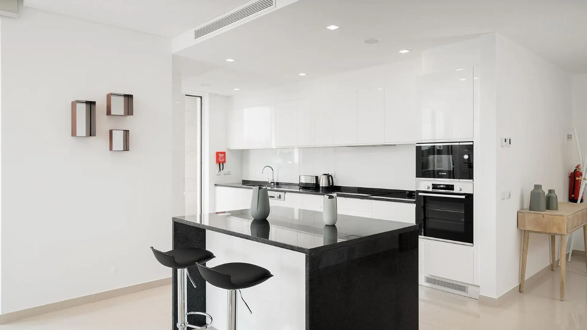 Lagos Design Apartment 3 With Pool By Homing