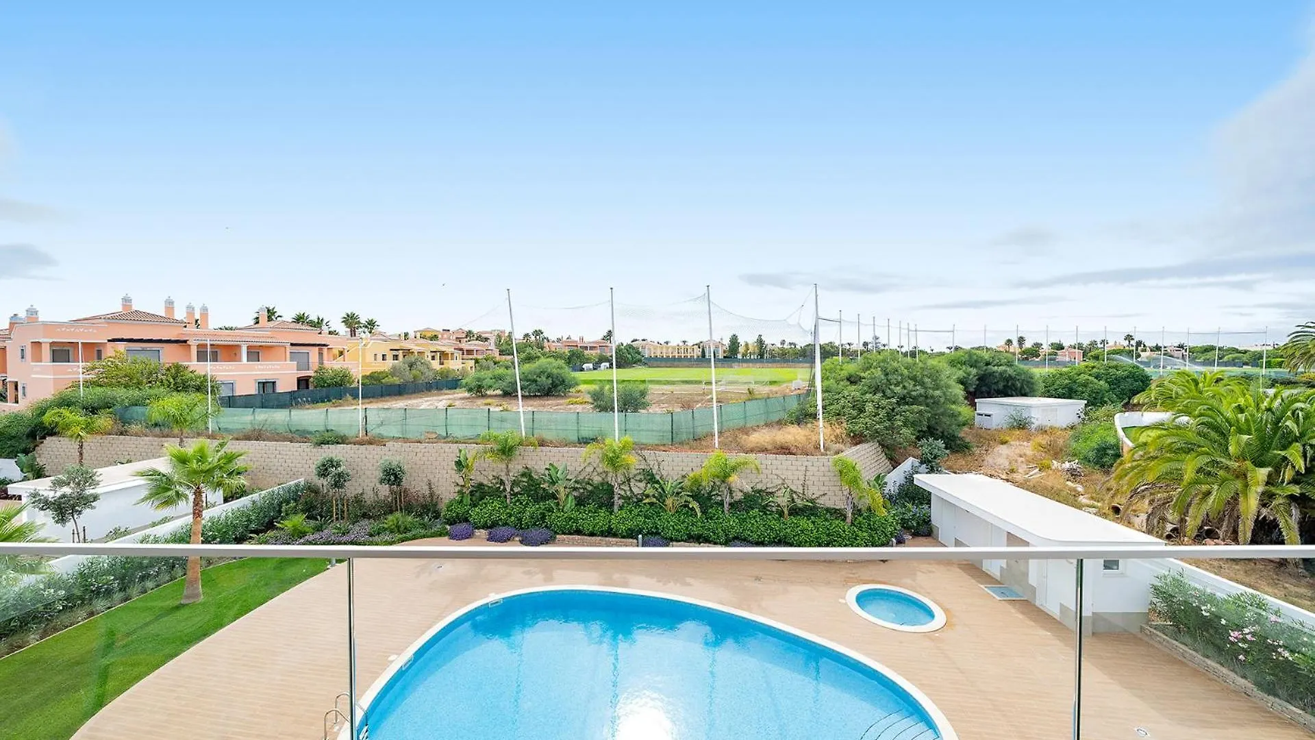 Lagos Design Apartment 3 With Pool By Homing